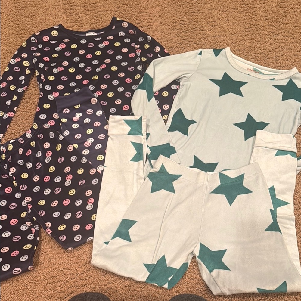 Girls Pajamas 2- 2 pc set